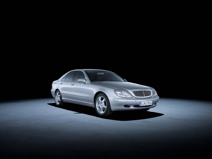  Mercedes-Benz S400 CDI (W220) 1999 года  (фото 5 из 8)